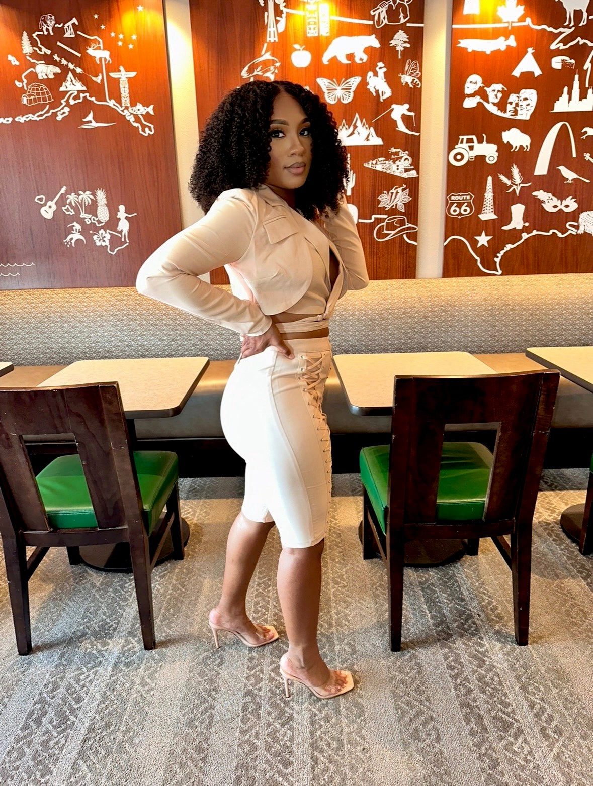 STAND ON BUSINESS SET