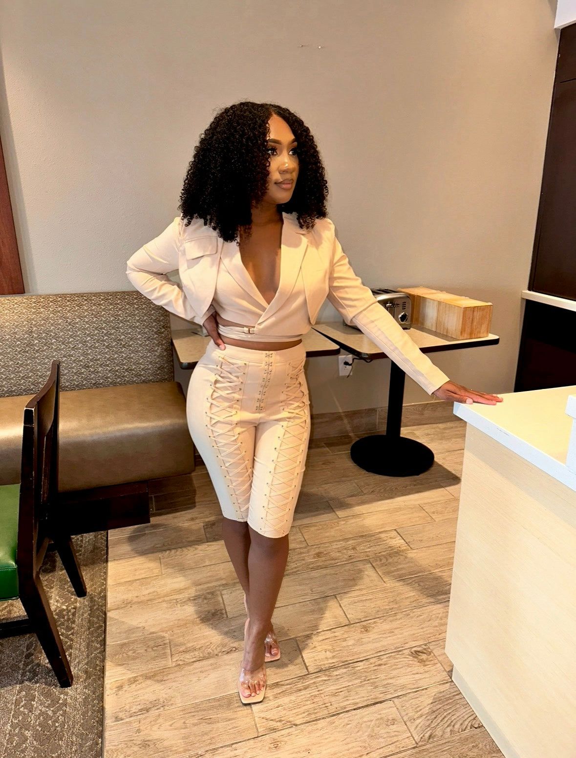 STAND ON BUSINESS SET